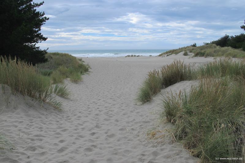 1878_Woodend_Beach