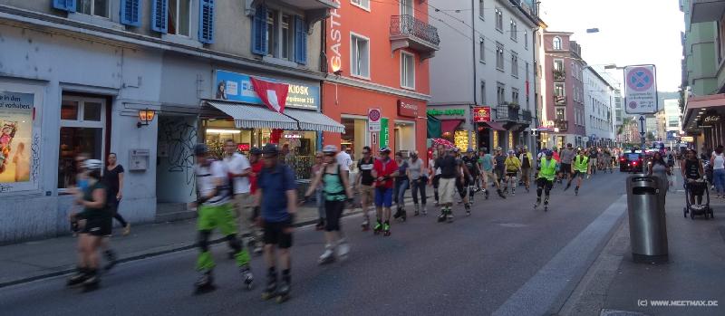 0856_Nighskating